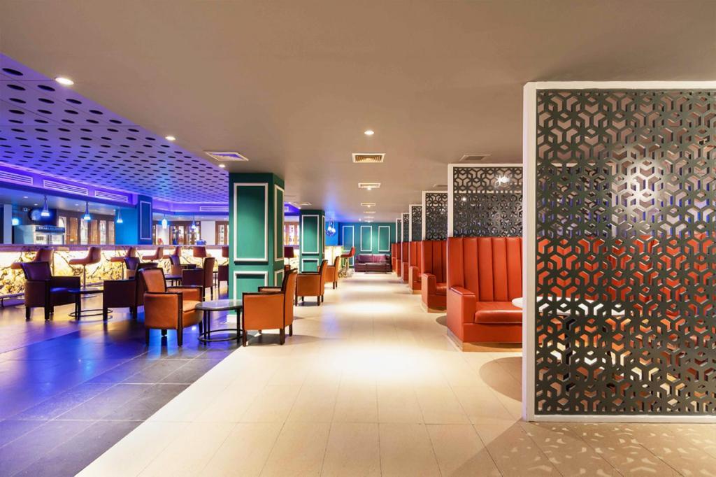Dhaka Regency Hotel & Resort Bagian luar foto