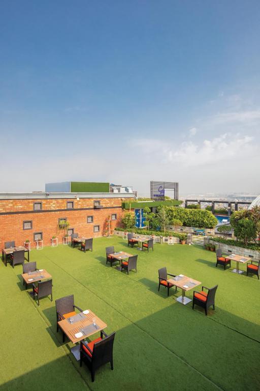 Dhaka Regency Hotel & Resort Bagian luar foto