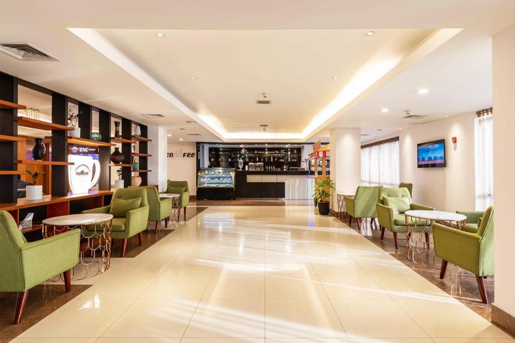 Dhaka Regency Hotel & Resort Bagian luar foto