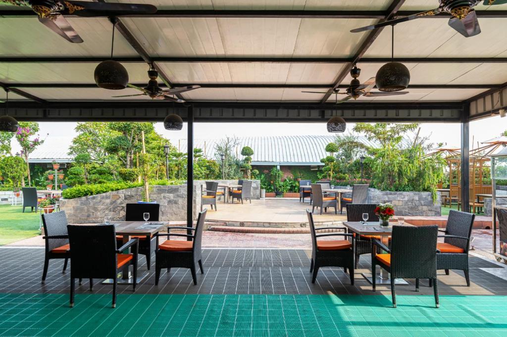 Dhaka Regency Hotel & Resort Bagian luar foto