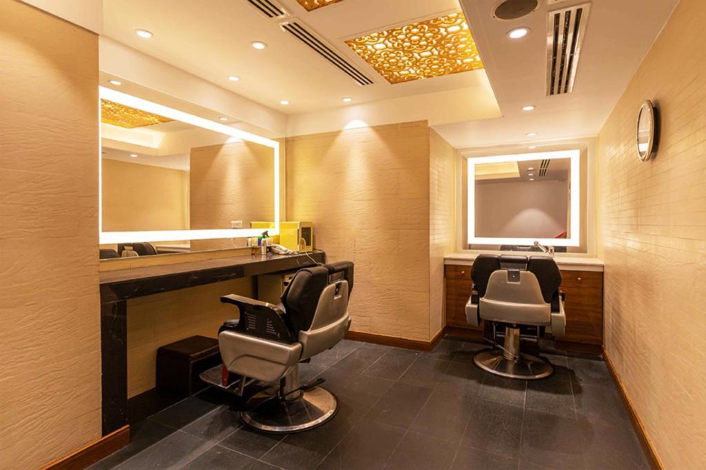 Dhaka Regency Hotel & Resort Bagian luar foto