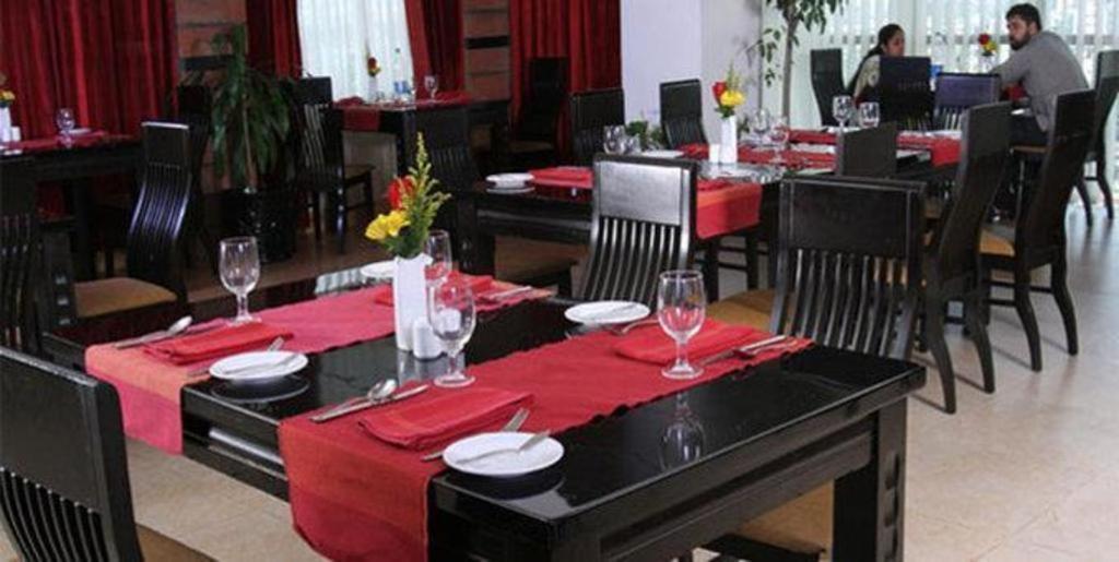 Dhaka Regency Hotel & Resort Bagian luar foto