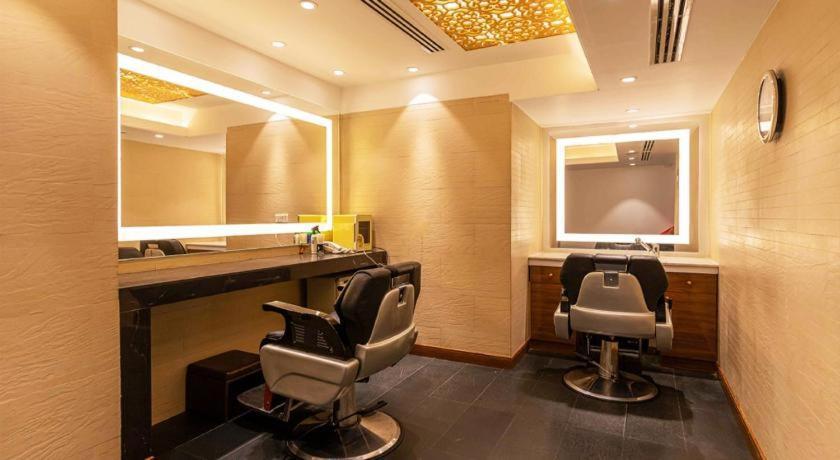 Dhaka Regency Hotel & Resort Bagian luar foto
