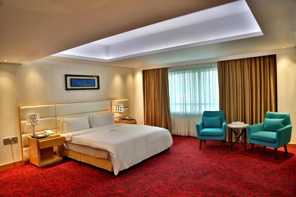 Dhaka Regency Hotel & Resort Bagian luar foto